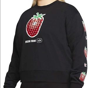 Nike Plus Size Crewneck strawberry